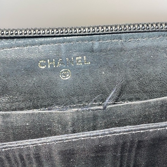 Caviar Large Timeless CC Zip Around Wallet Black - Picture 6 of 10